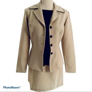 Wrapper Sea Foam Green Suit